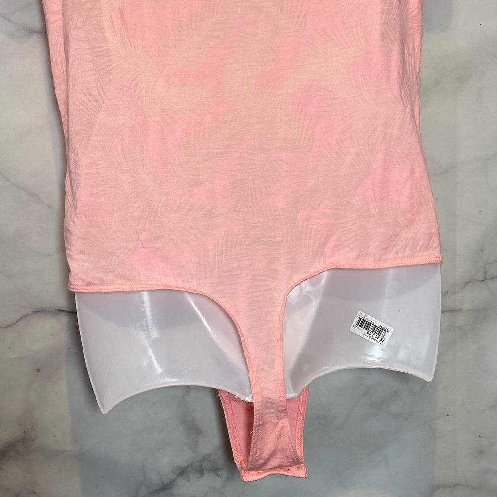 NWT Pink Coral Bodysuit Small Victoria’s Secret - Picture 4 of 6